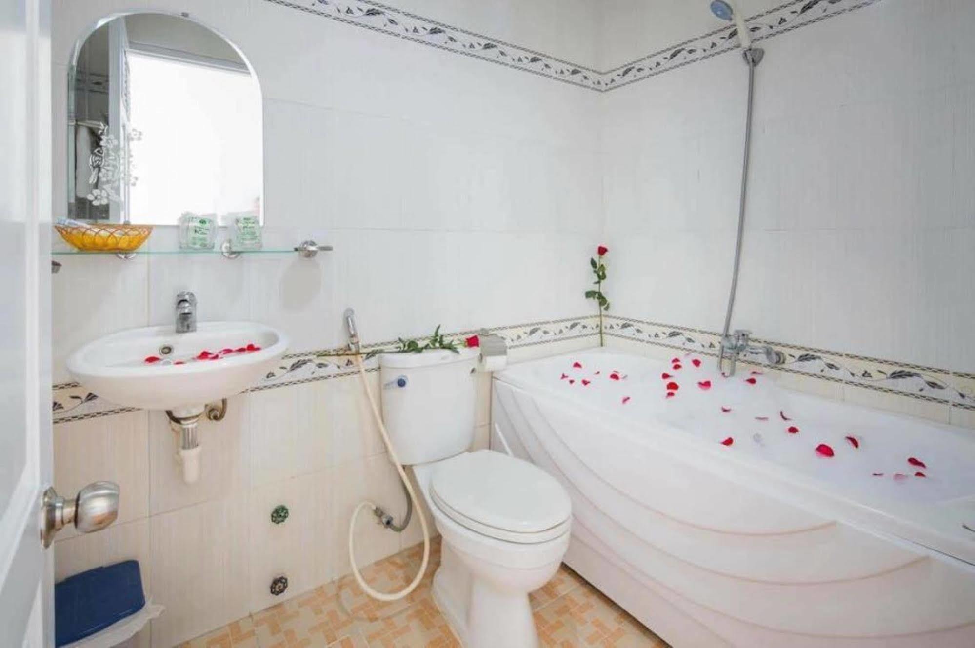 Ken Hotel Nha Trang Bagian luar foto